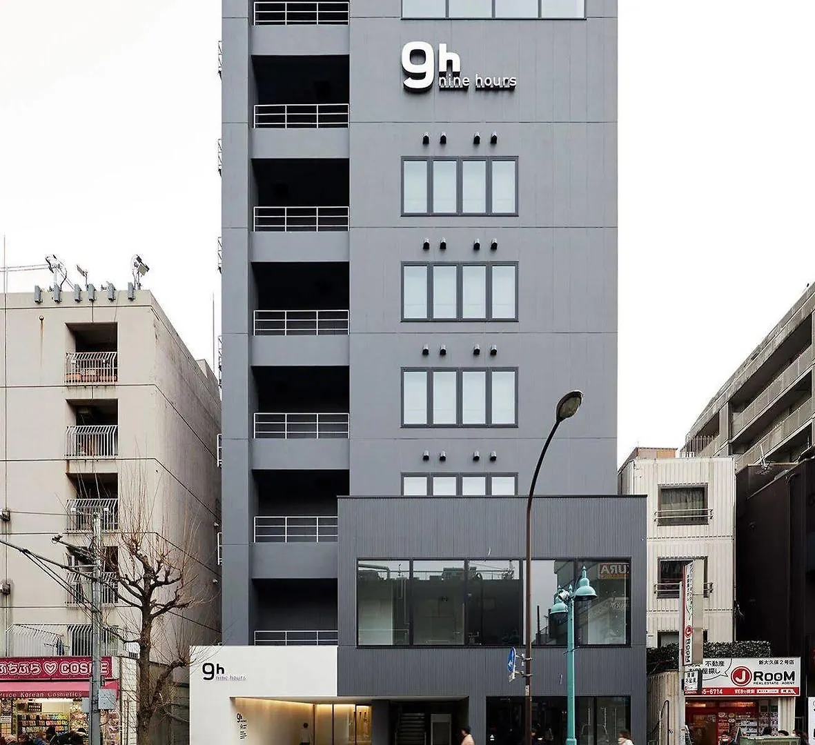 Capsule hotel Nine Hours Shinjuku-North Tokyo